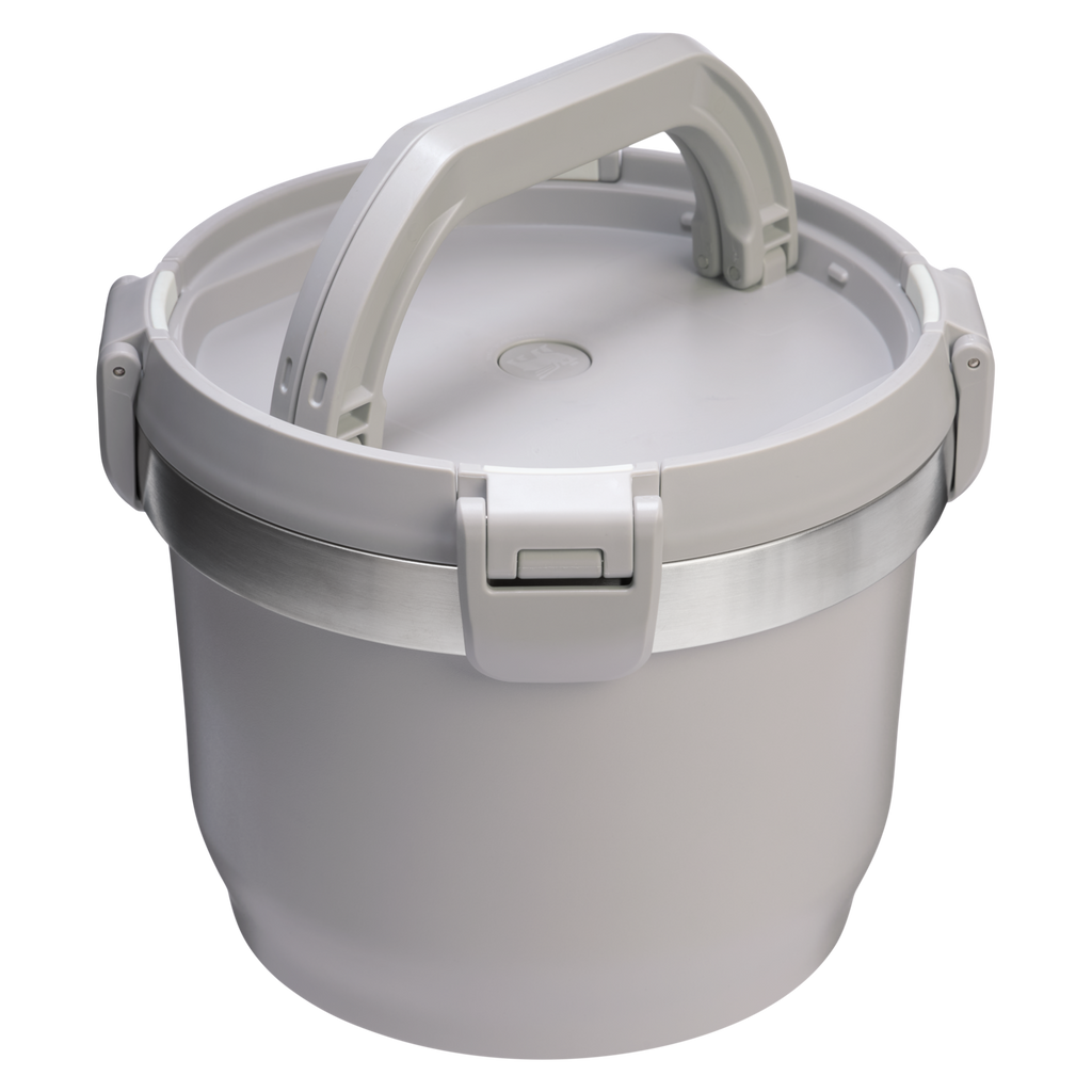 The Fresh-To-Table Stay Hot Crock D139L