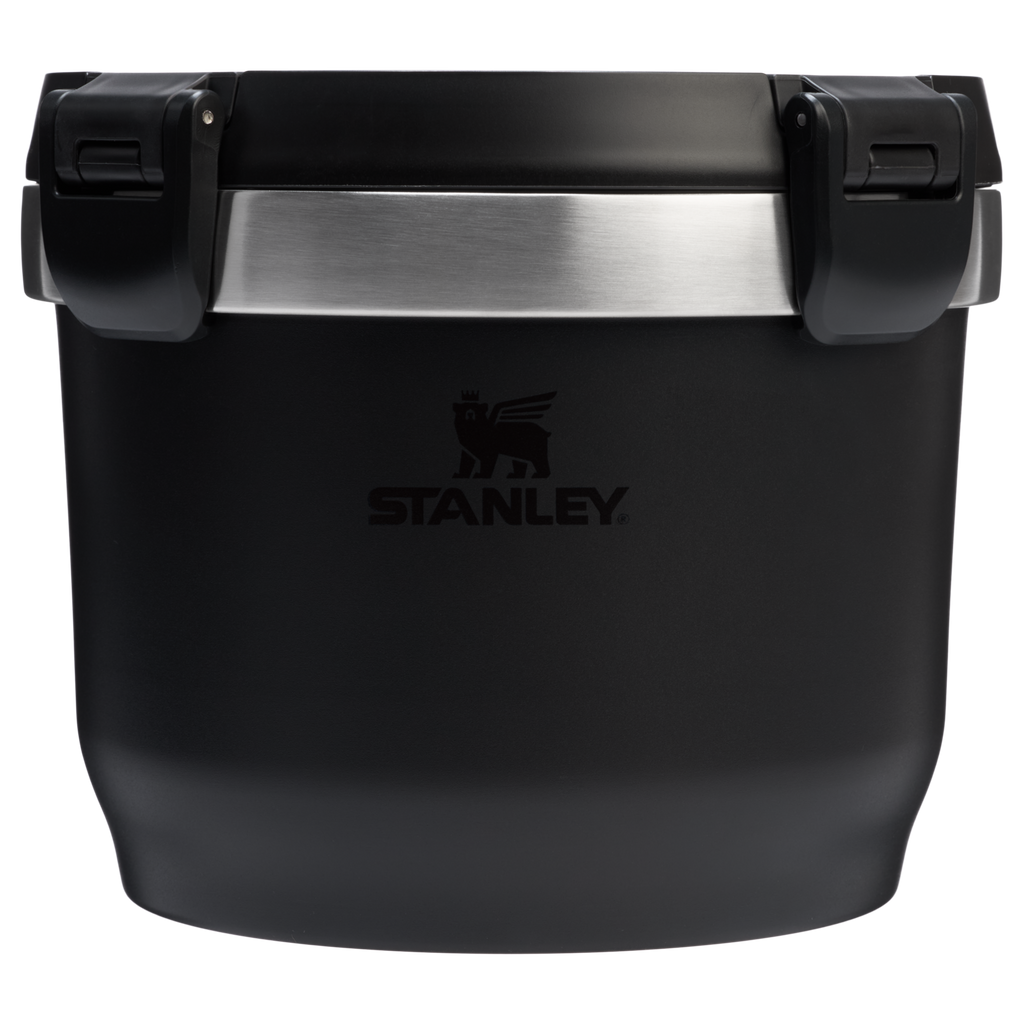 The Fresh-To-Table Stay Hot Crock D139L