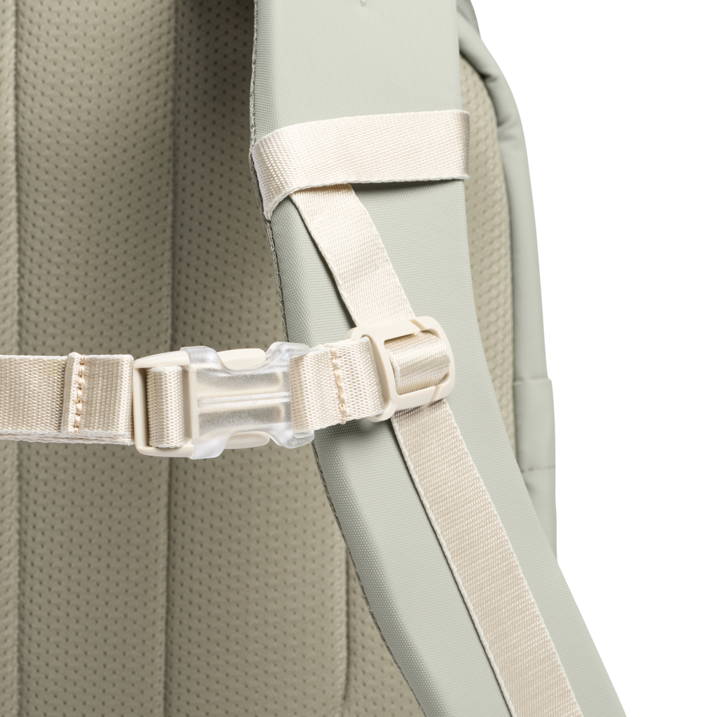 The Vitalize™ Backpack D250K